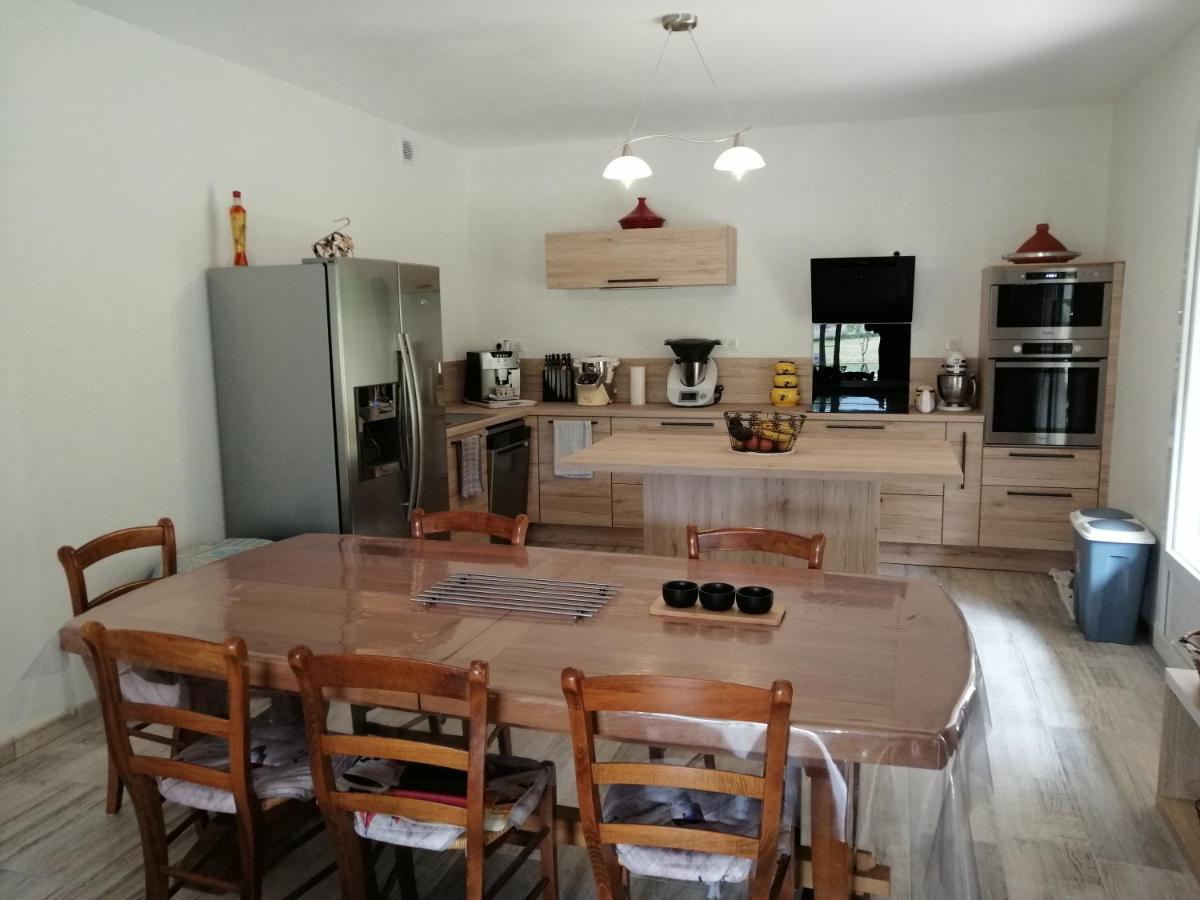 A La Joie De Vivre Chez L'Habitant Banat 外观 照片