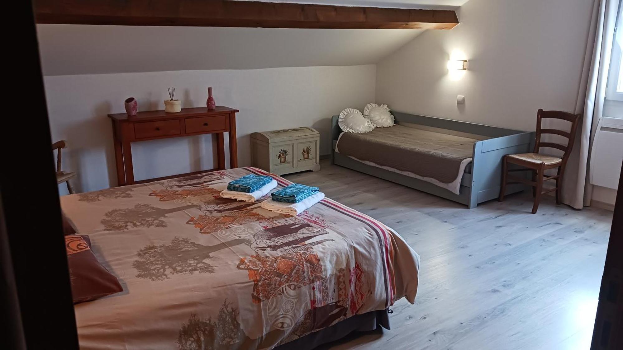 A La Joie De Vivre Chez L'Habitant Banat 外观 照片
