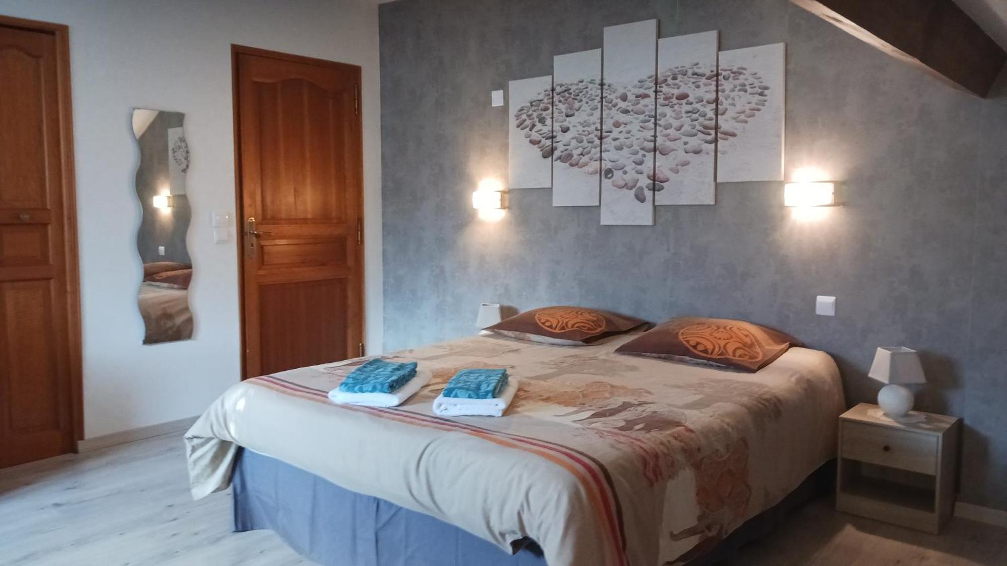A La Joie De Vivre Chez L'Habitant Banat 外观 照片